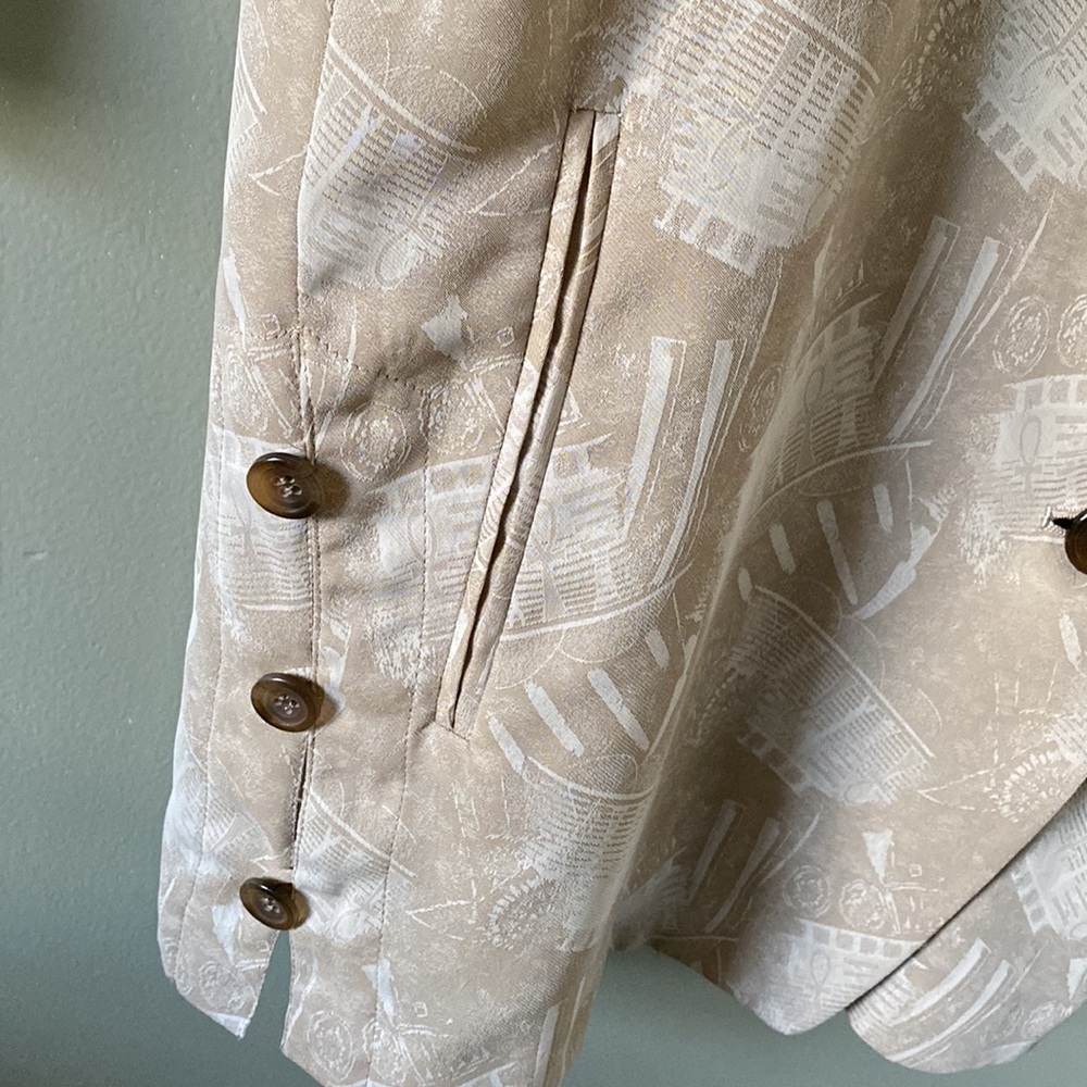 Unique blazer - Picture 2 of 6